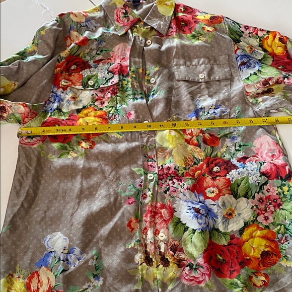 Louis Vuitton Floral Silk Short and blouse sets - Picture 9 of 17